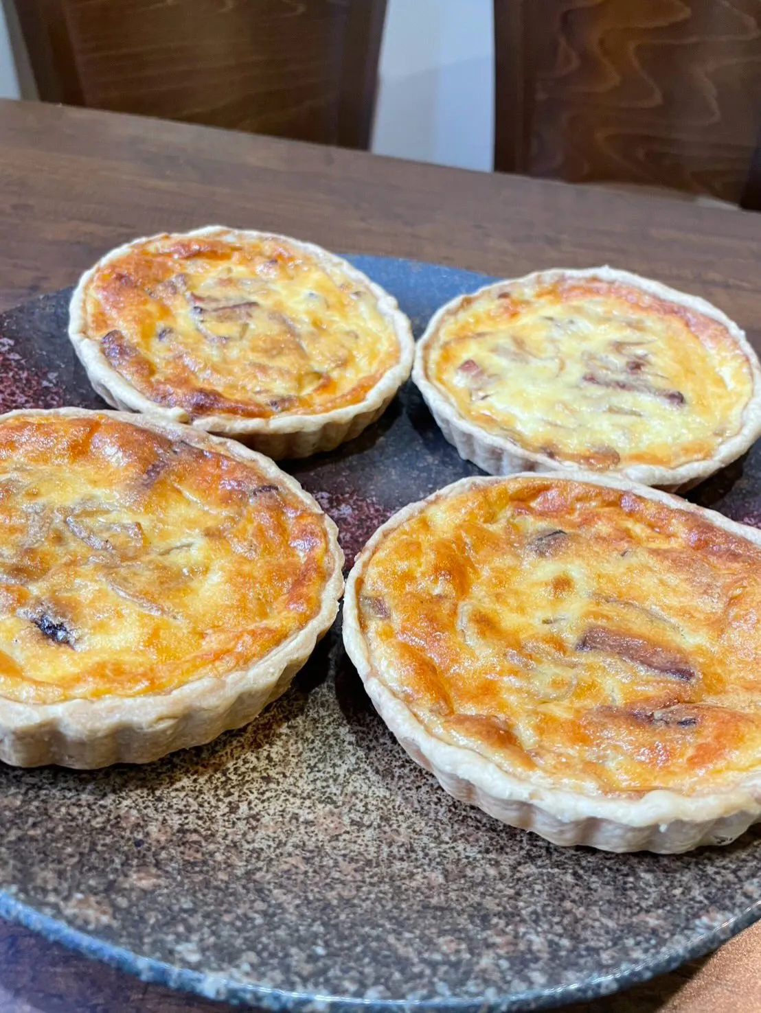 【本日から】フランス・ロレーヌ地方の味を、お届けします。