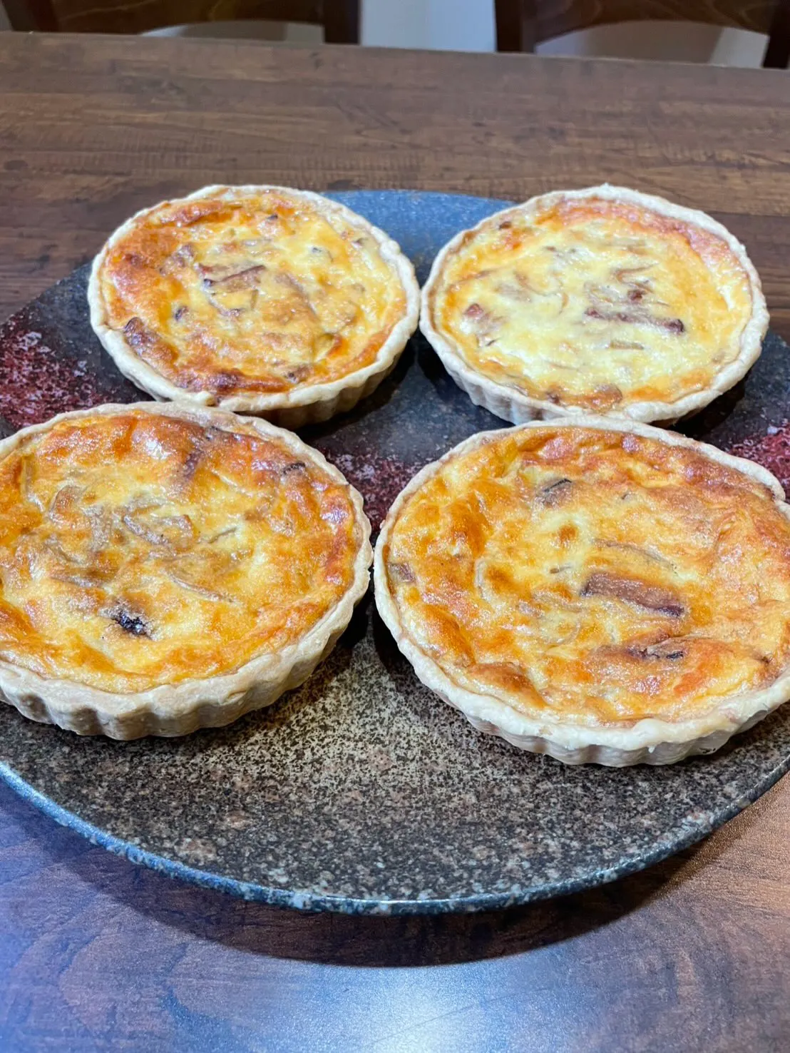 【本日から】フランス・ロレーヌ地方の味を、お届けします。